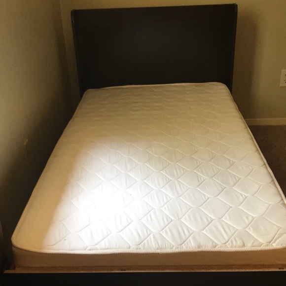 Mainstay twin mattress and bed frame - Picture 1 of 2